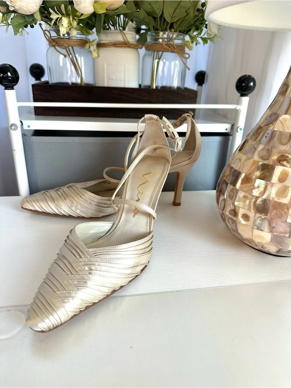 Nina Champagne Satin Pleated Pointed Toe Heels Size 8 1/2